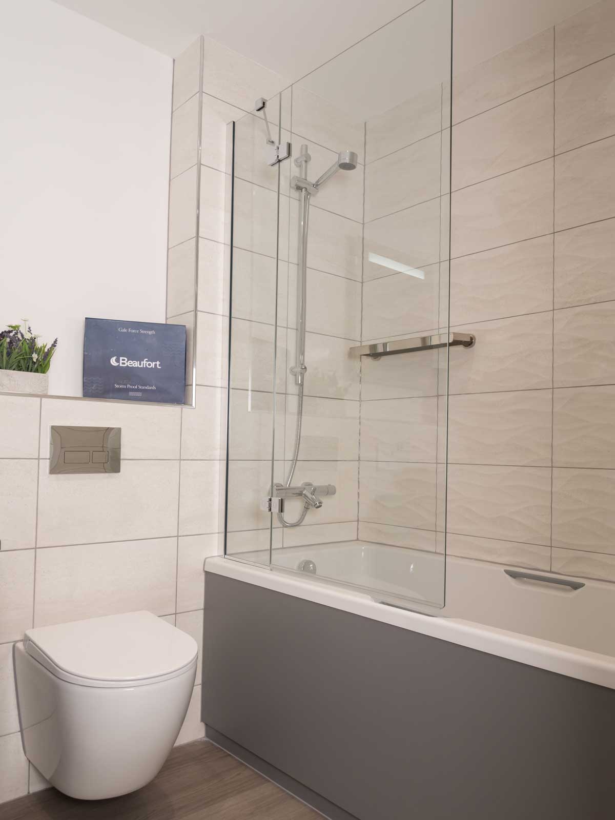 House of Harmony Showroom Display 10 Utopia Qube in Matt Grey and Chrome