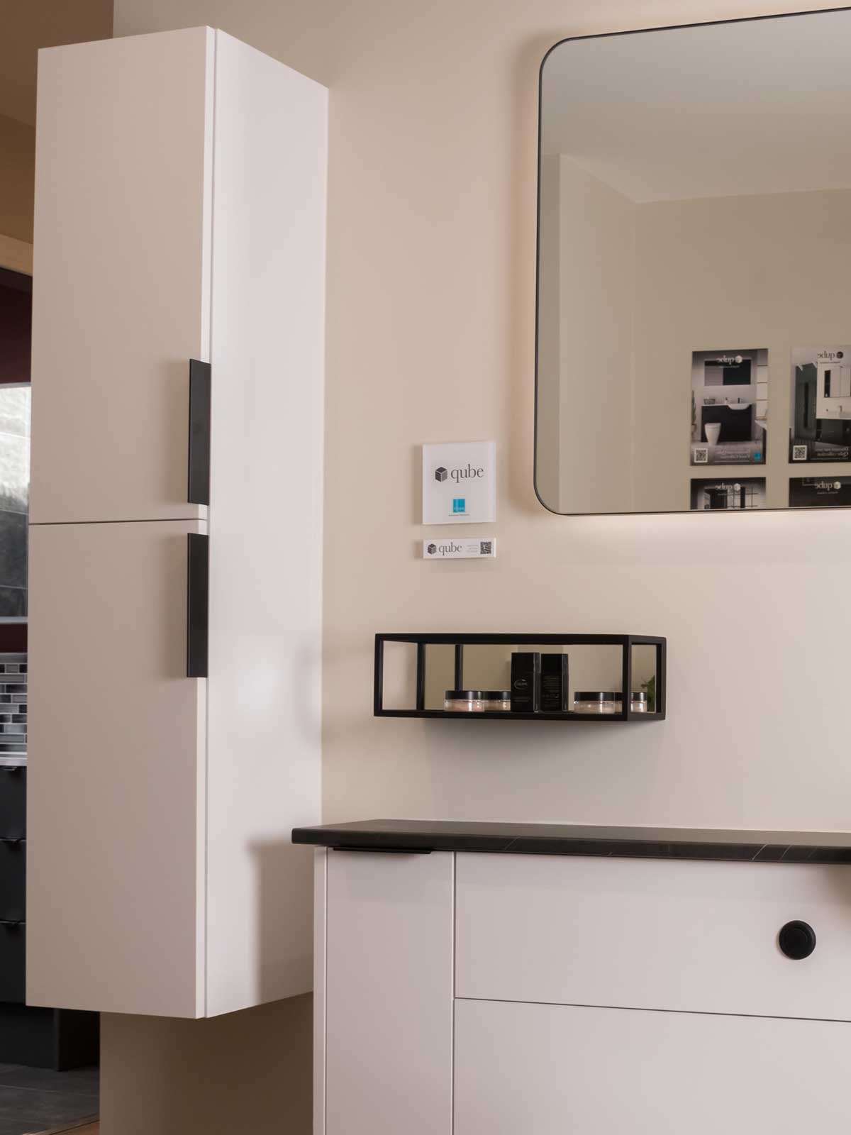 House of Harmony Showroom Display 11 Utopia Qube Glide in Matt White