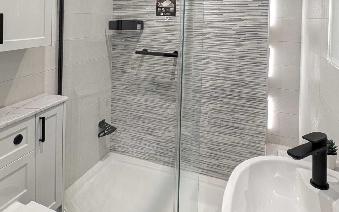 House of Harmony Showroom Display 16 Utopia Fitted Clara in Glacier Grey Gloss