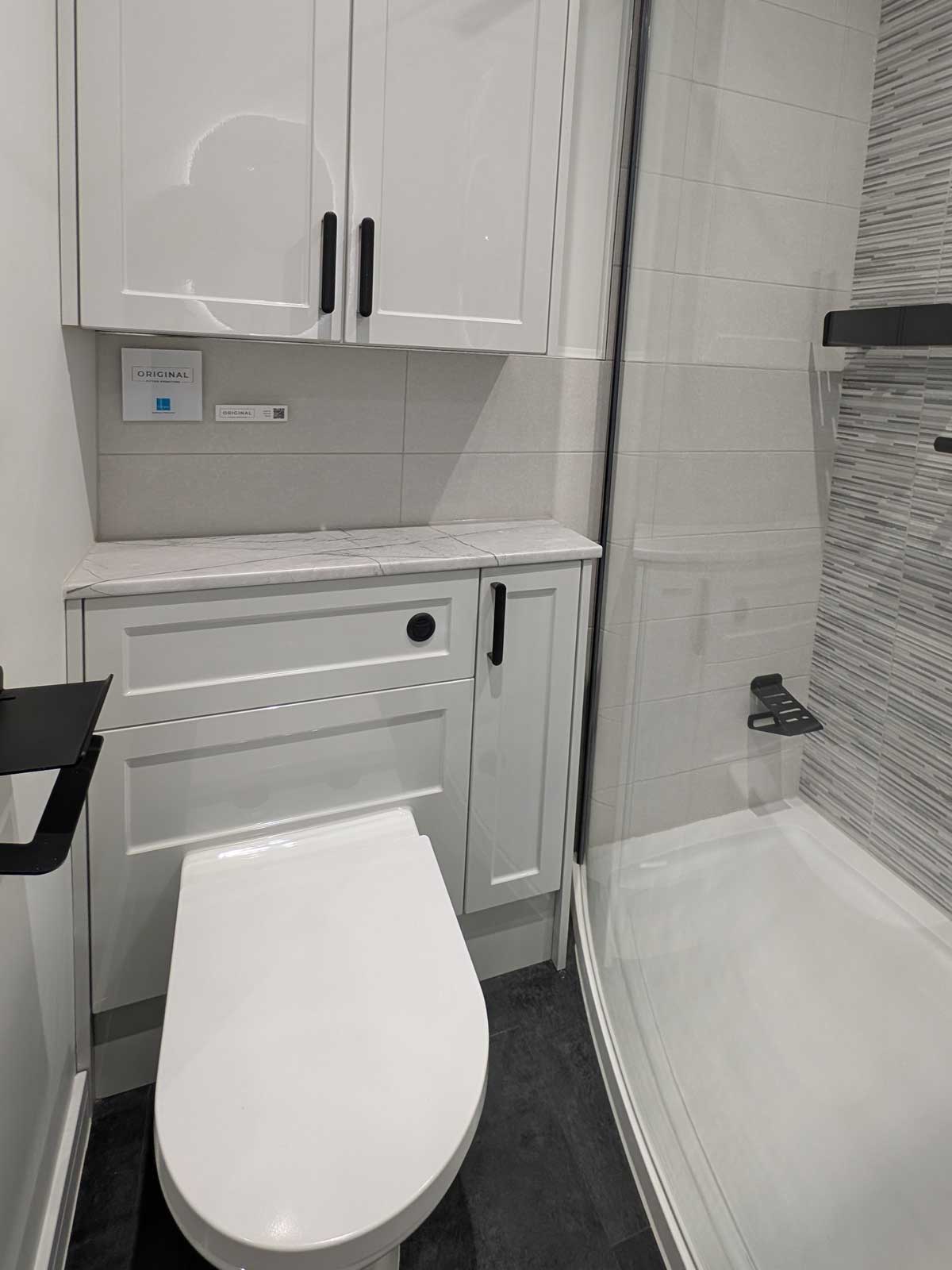 House of Harmony Showroom Display 16 Utopia Fitted Clara in Glacier Grey Gloss