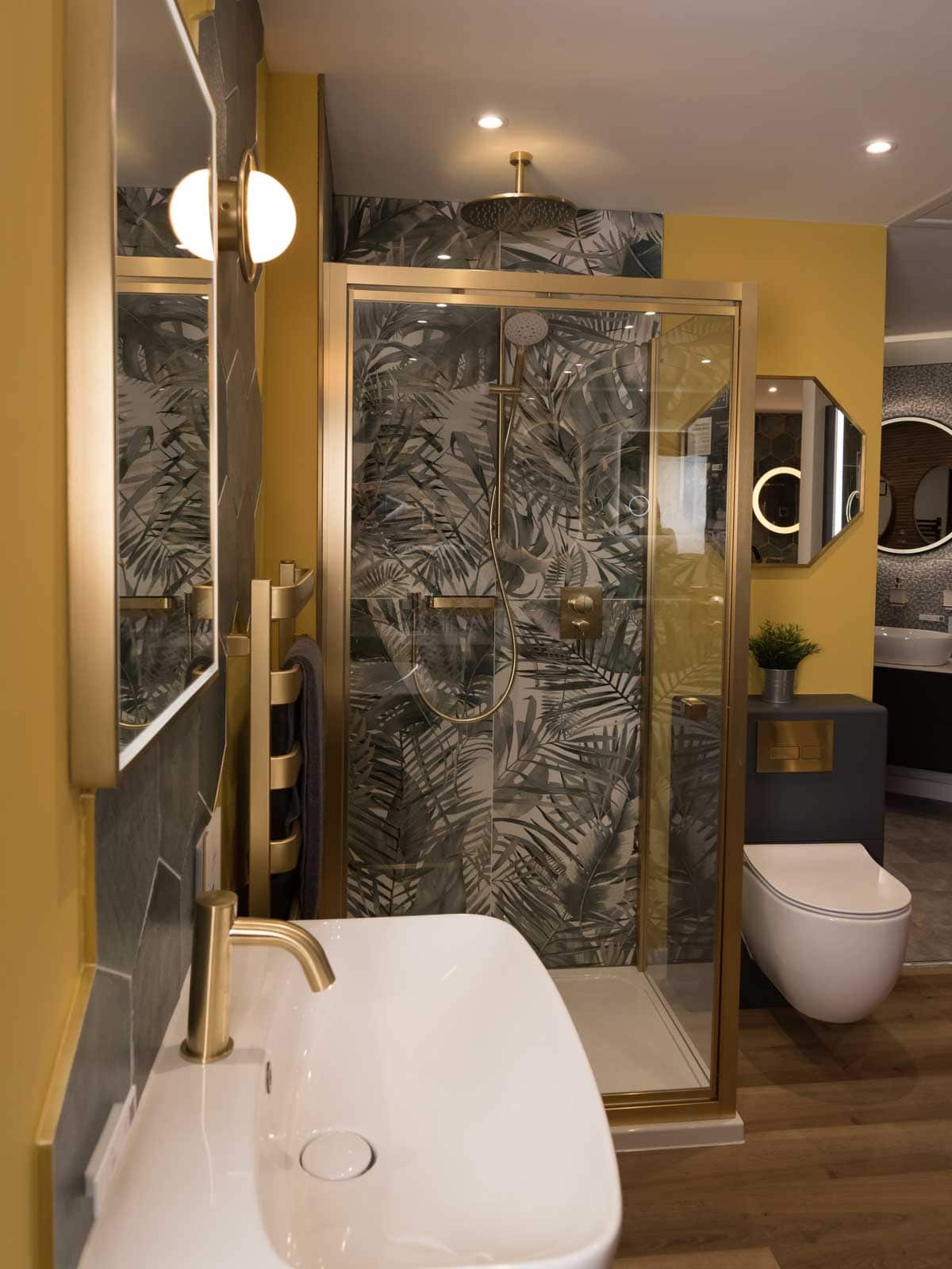 House of Harmony Showroom Display 18 Utopia Chic in Alpine Green