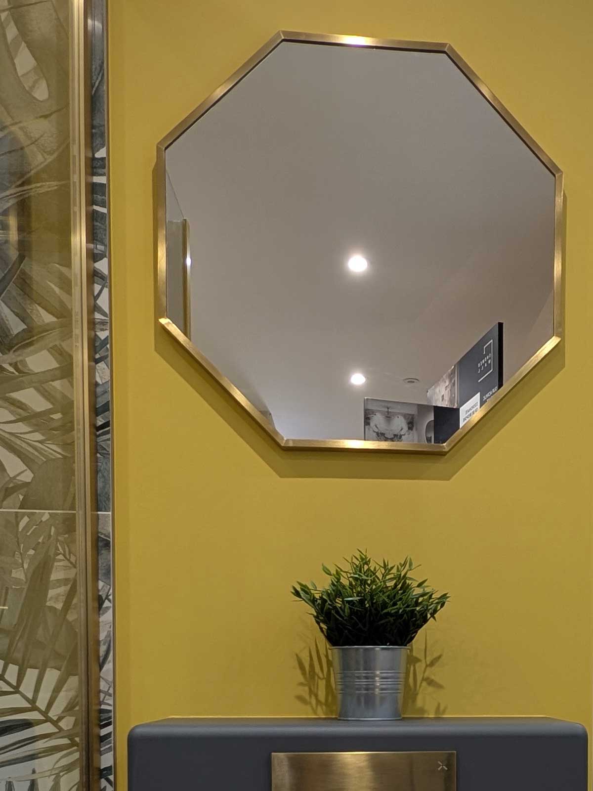 House of Harmony Showroom Display 18 Utopia Chic in Alpine Green
