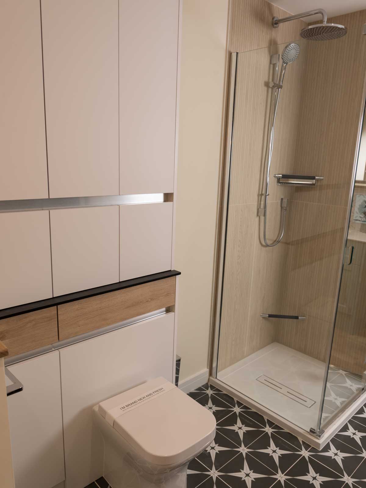 House of Harmony Showroom Display 19 Utopia Contemporary Fitted