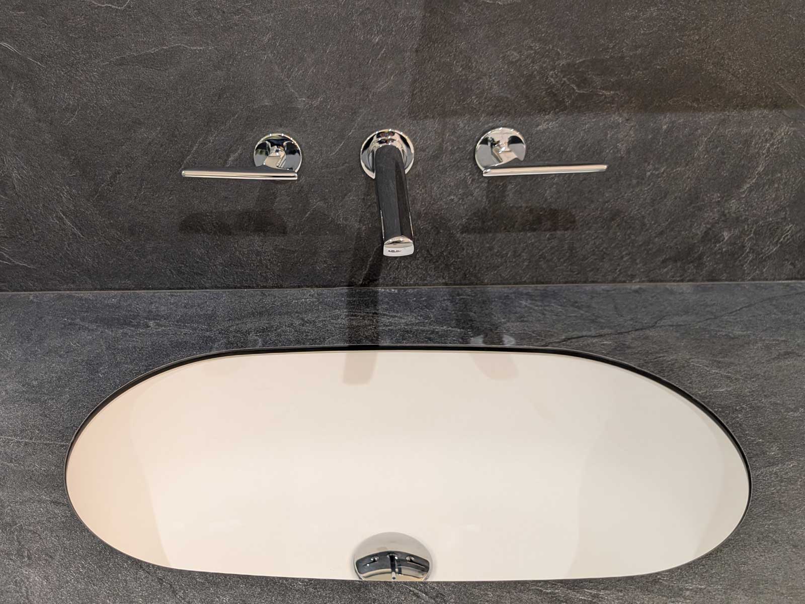 House of Harmony Showroom Display 19 Utopia Contemporary Fitted