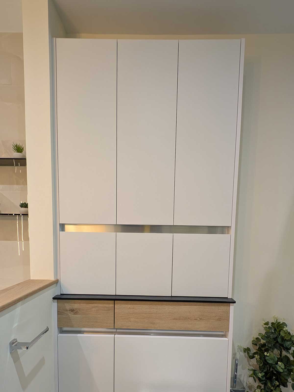 House of Harmony Showroom Display 19 Utopia Contemporary Fitted
