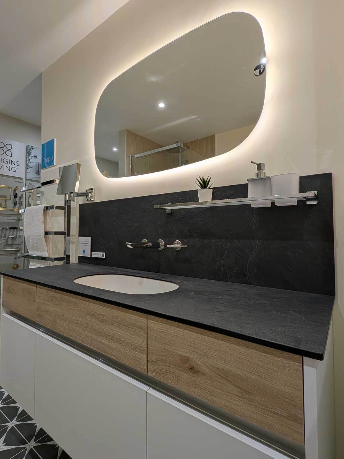 House of Harmony Showroom Display 19 Utopia Contemporary Fitted