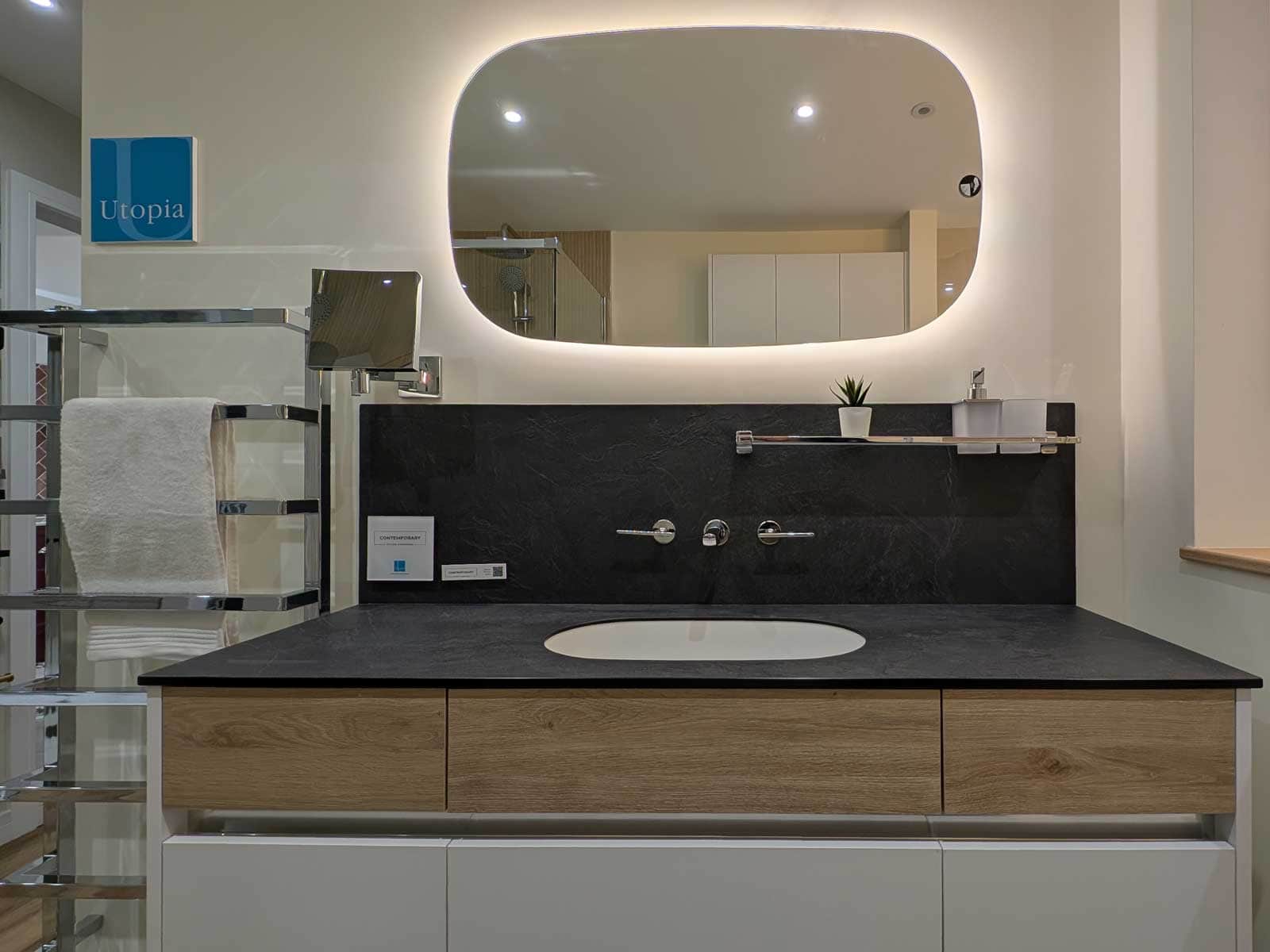 House of Harmony Showroom Display 19 Utopia Contemporary Fitted