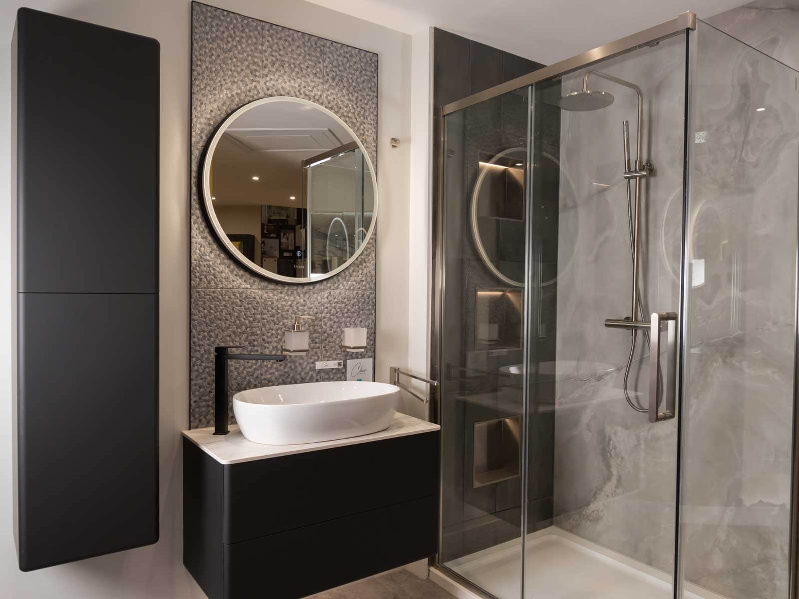 House of Harmony Showroom Display 22 Utopia Chic in Carbon Black