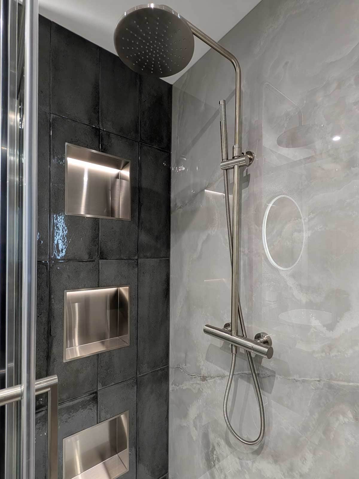 House of Harmony Showroom Display 22 Utopia Chic in Carbon Black