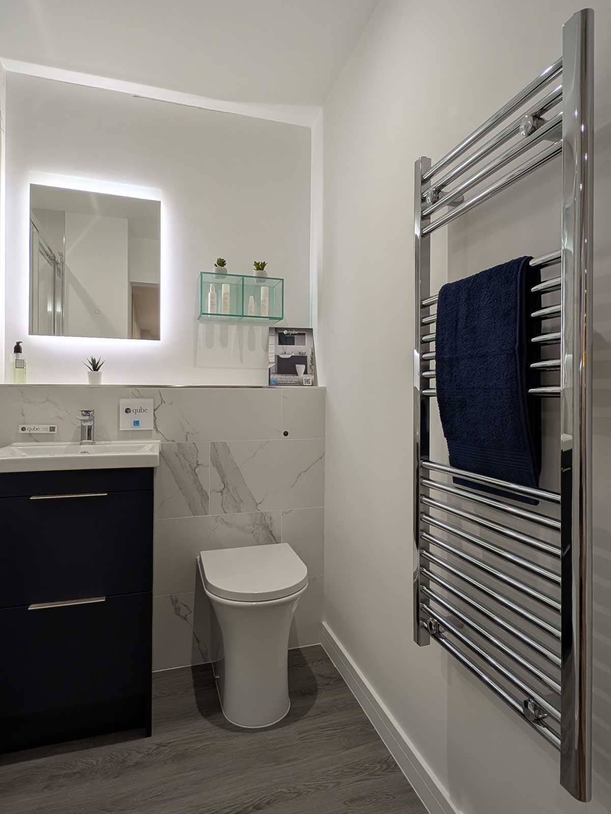 House of Harmony Showroom Display 9 Utopia Qube Edge in Indigo Blue