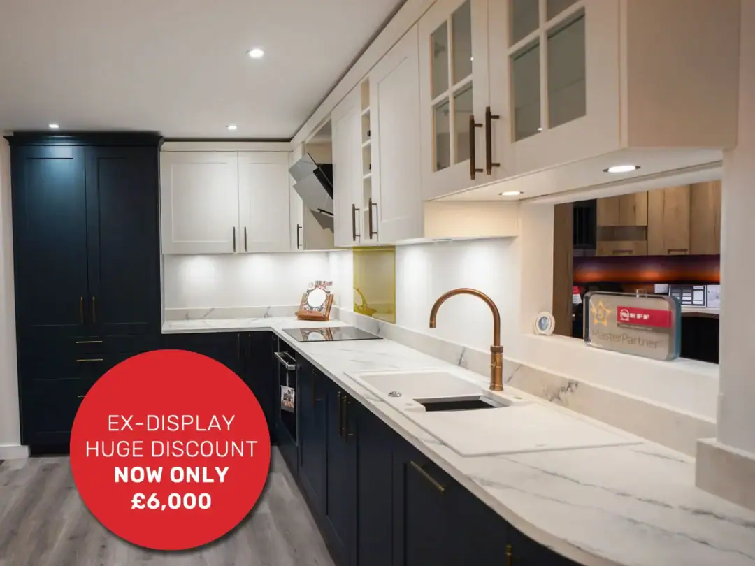 Ex-Display Kitchen Sale – Schuller Casa Silk Pore Lacquer in deep blue and crystal white