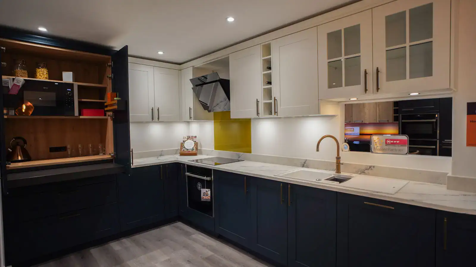 Ex-display kitchen sale Schuller Casa Silk Pore lacquer in deep blue and crystal white