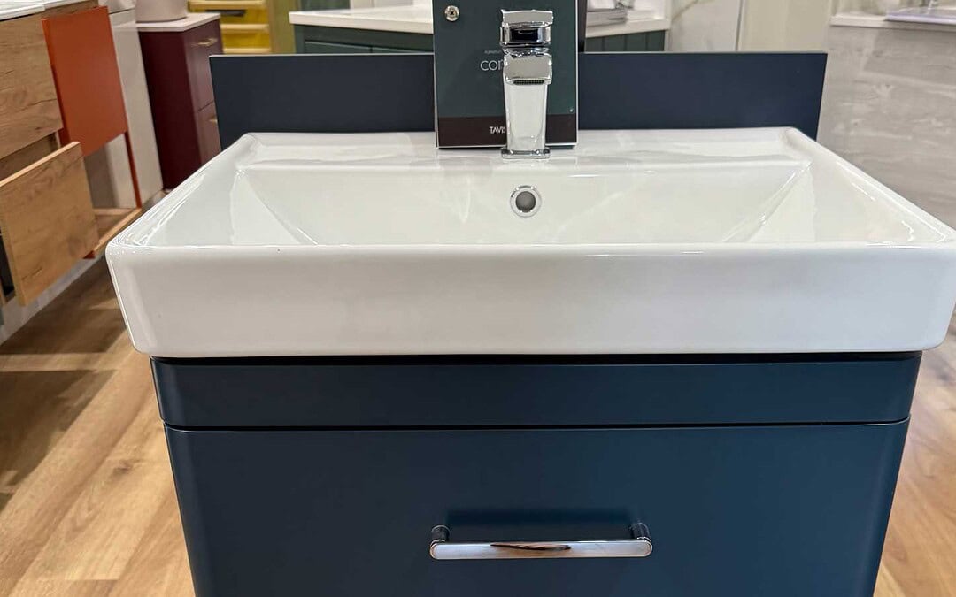 Display 32 - Tavistock Compass in Matt Oxford Blue