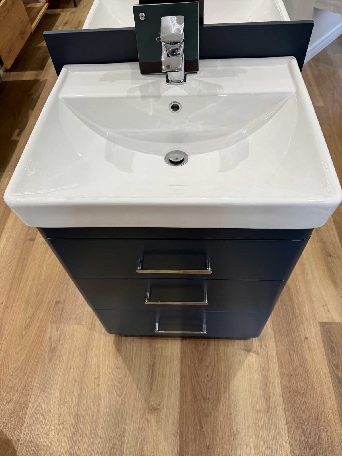 Display 32 - Tavistock Compass in Matt Oxford Blue