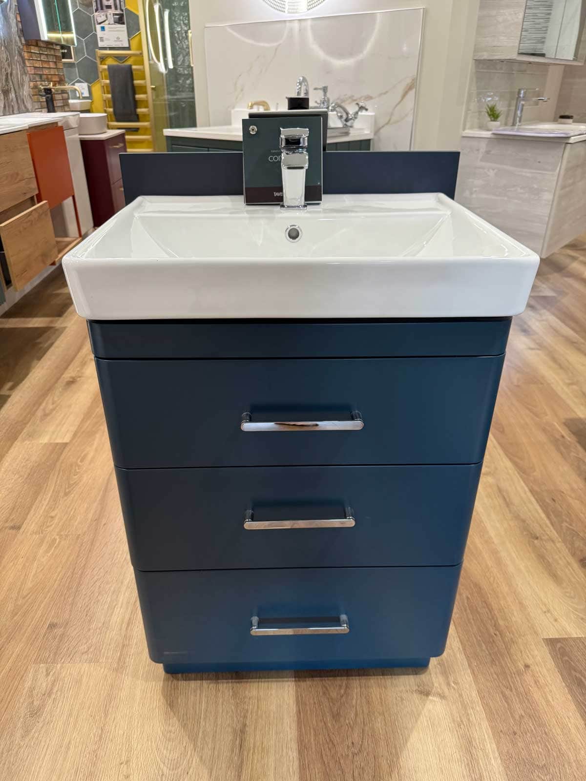 Display 32 - Tavistock Compass in Matt Oxford Blue