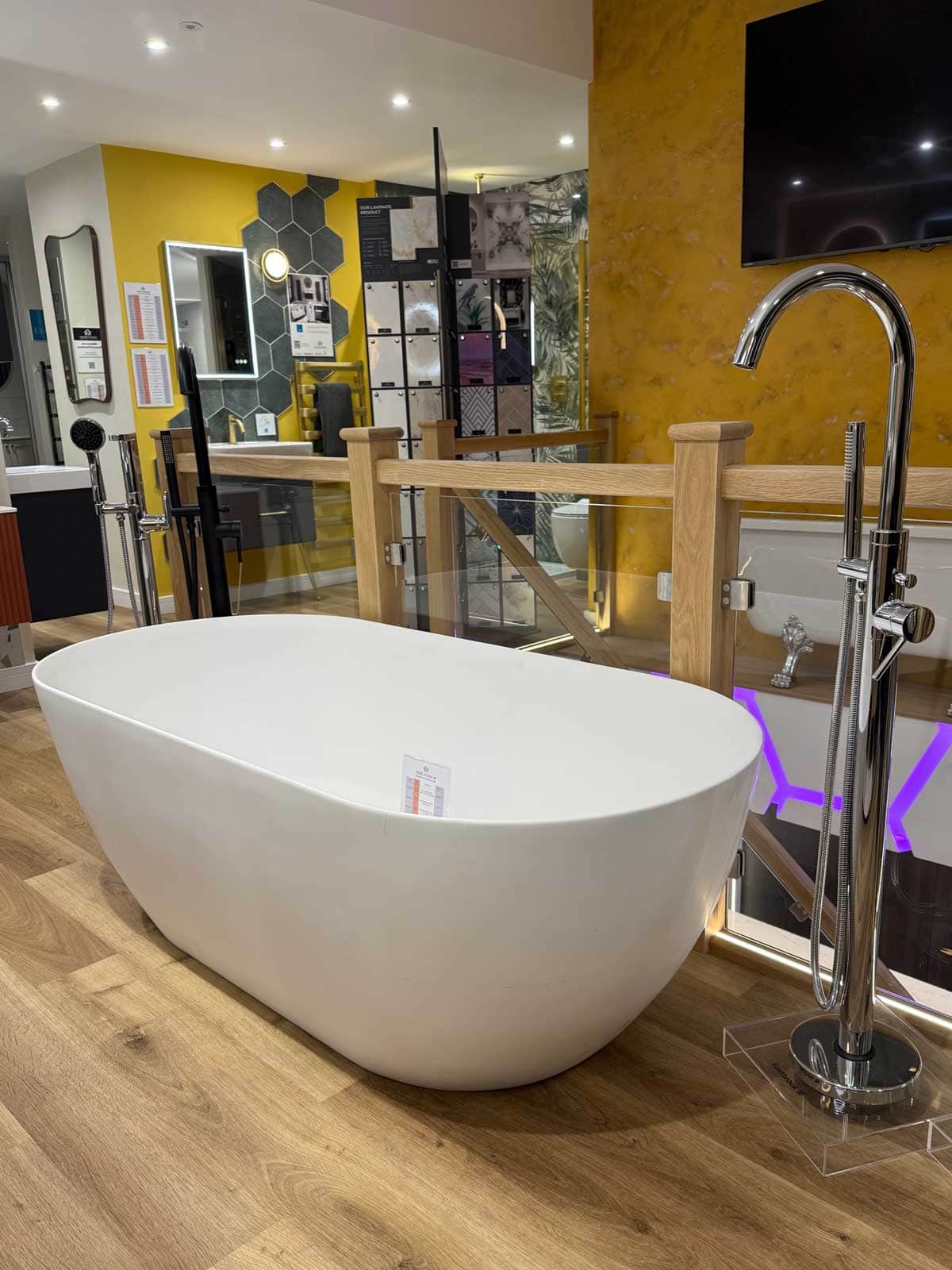 Display 41 MPRO Grande Bath