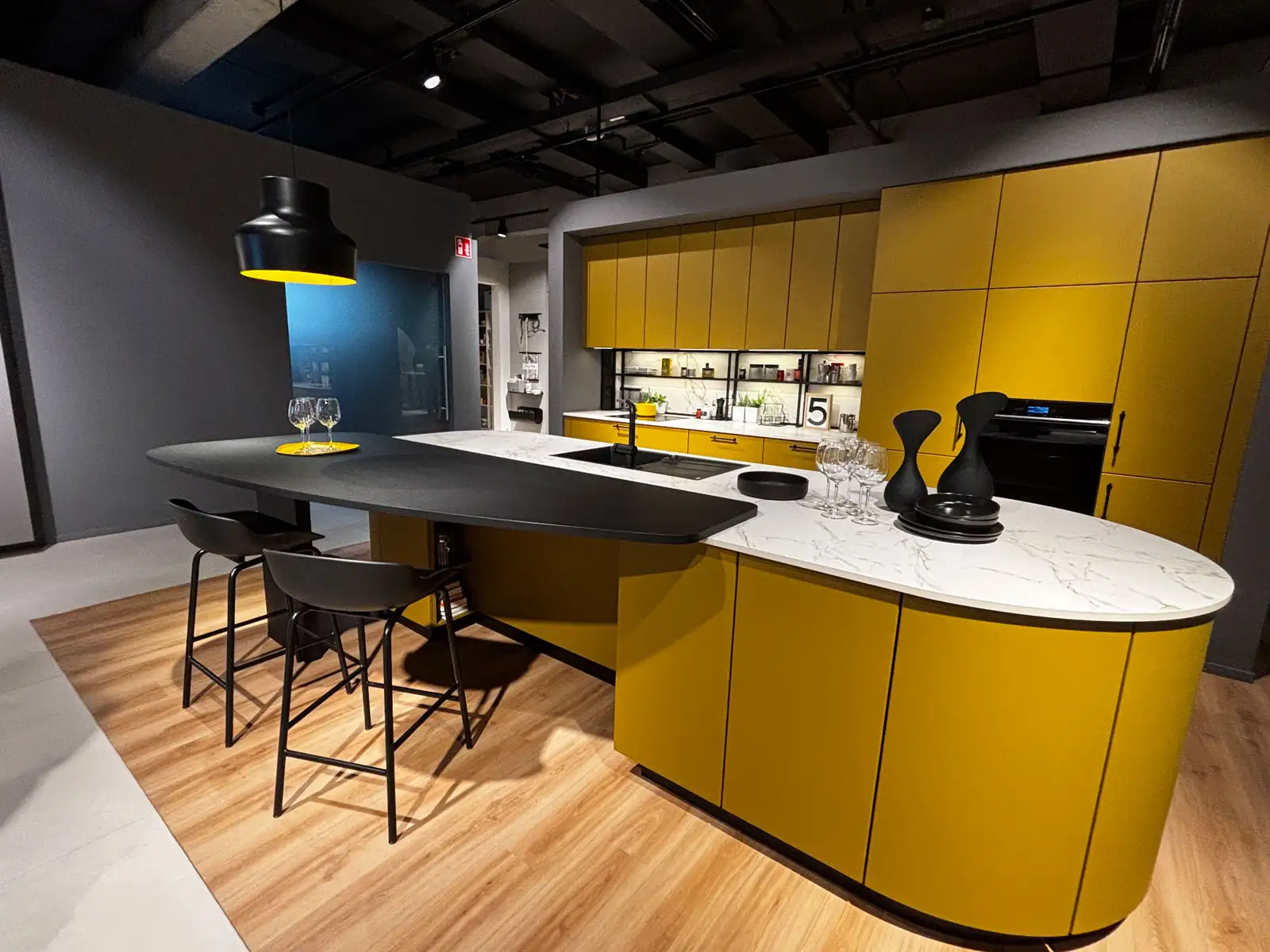 Schuller Kitchen Curve Range on display new in showroom during visit November 2025 by House of Harmony