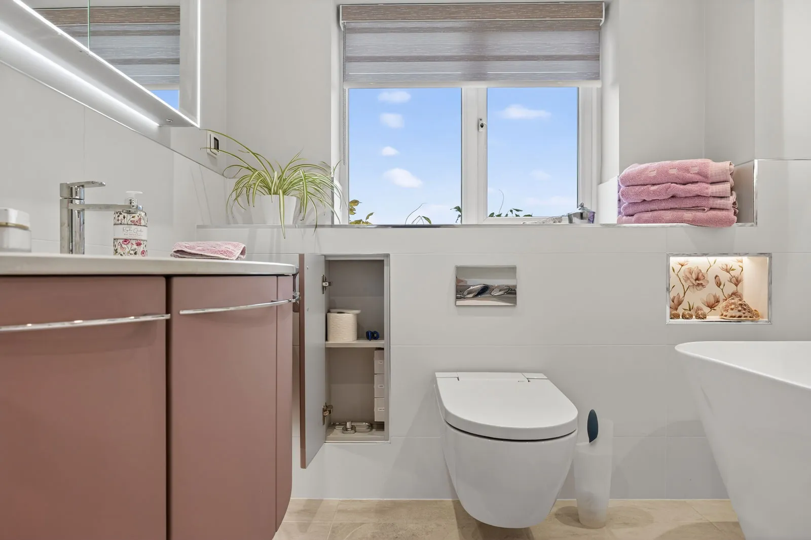 Warm and Contemporary Bathroom
