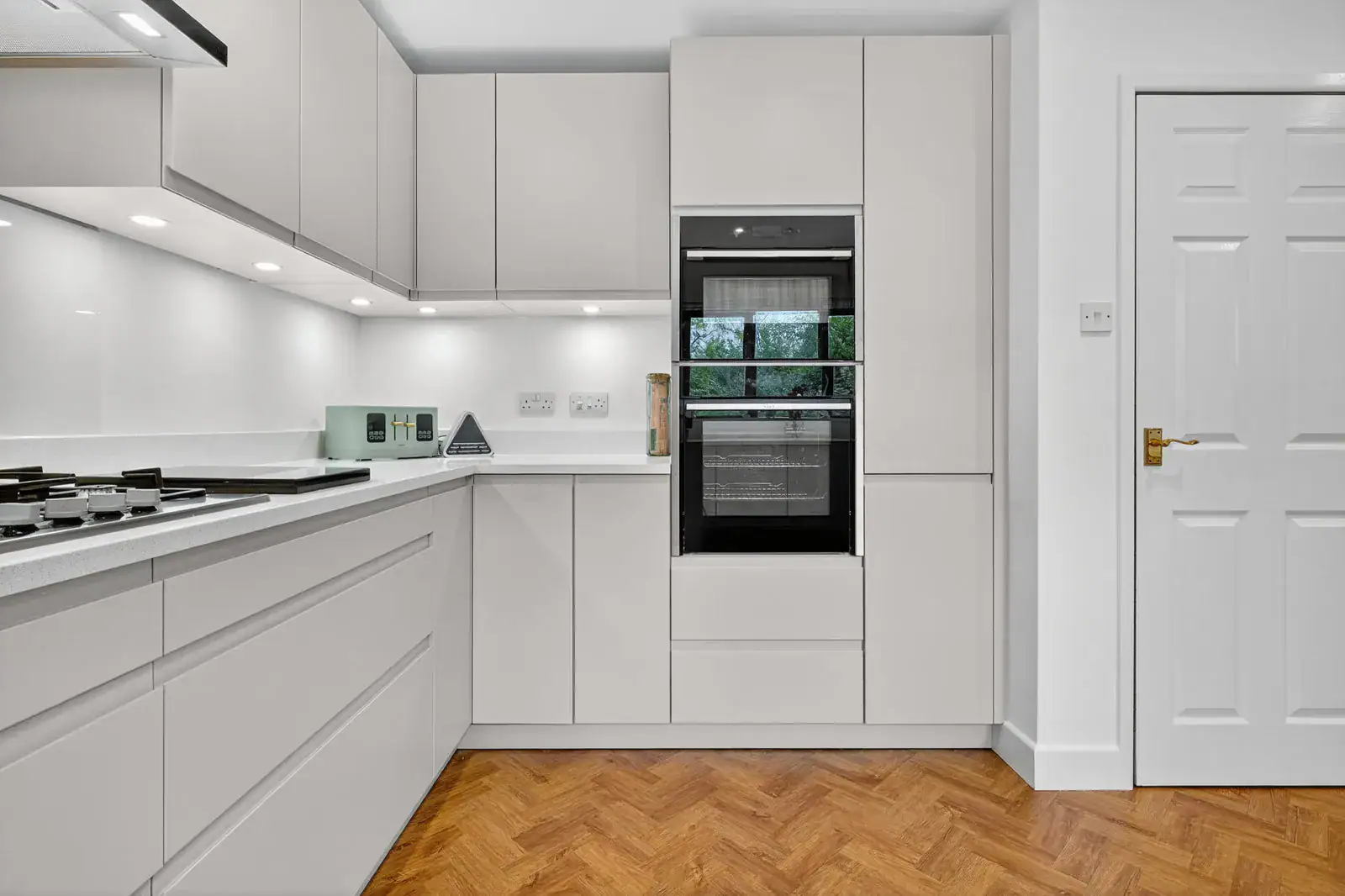 Contemporary Schuller kitchen Alea J-pull range