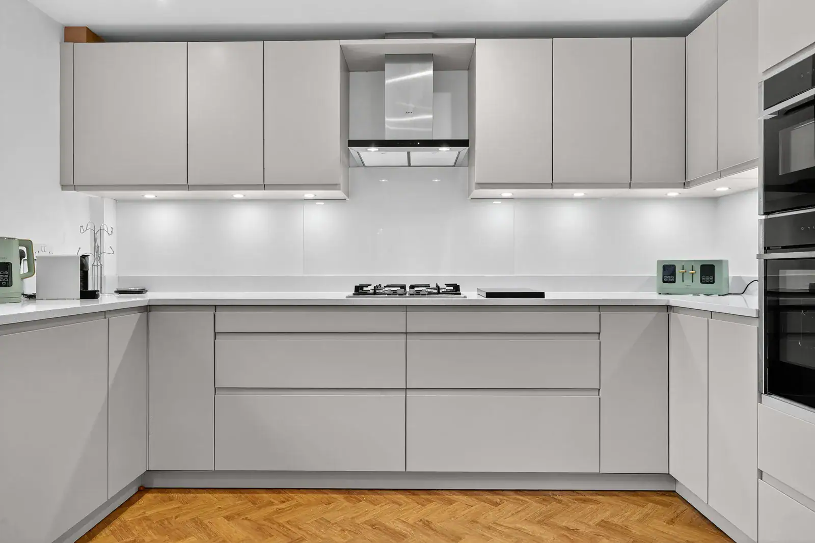 Contemporary Schuller kitchen Alea J-pull range