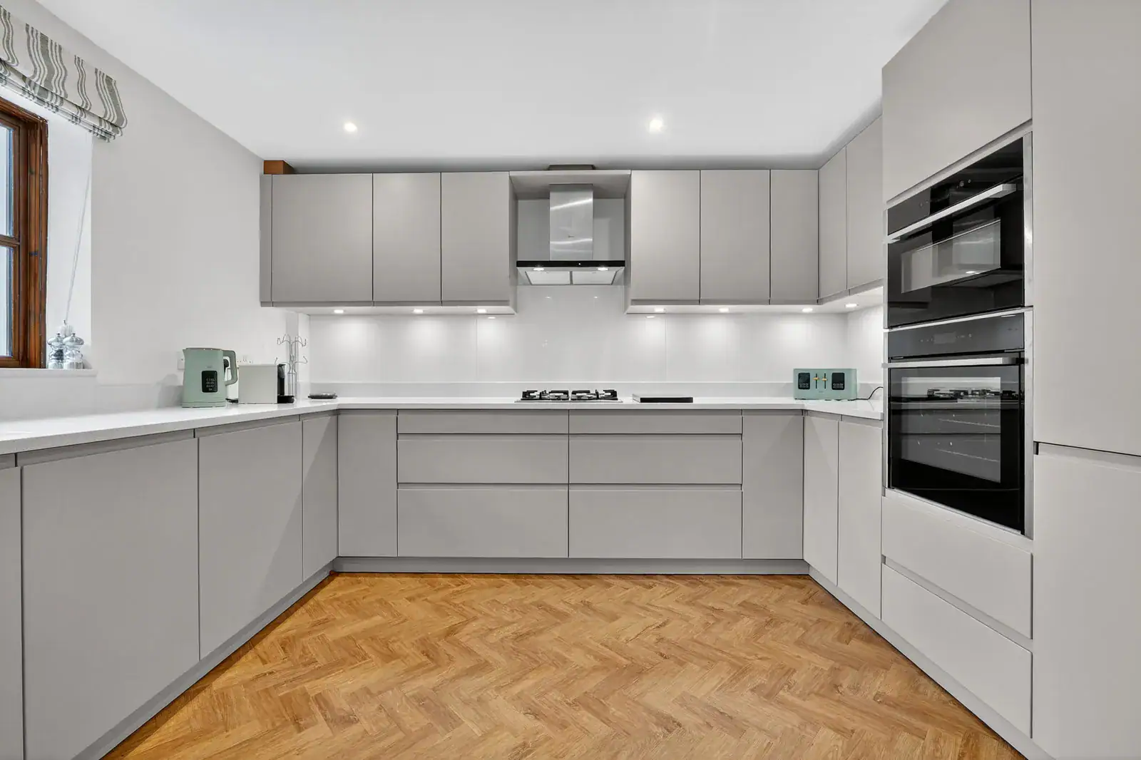Contemporary Schuller kitchen Alea J-pull range