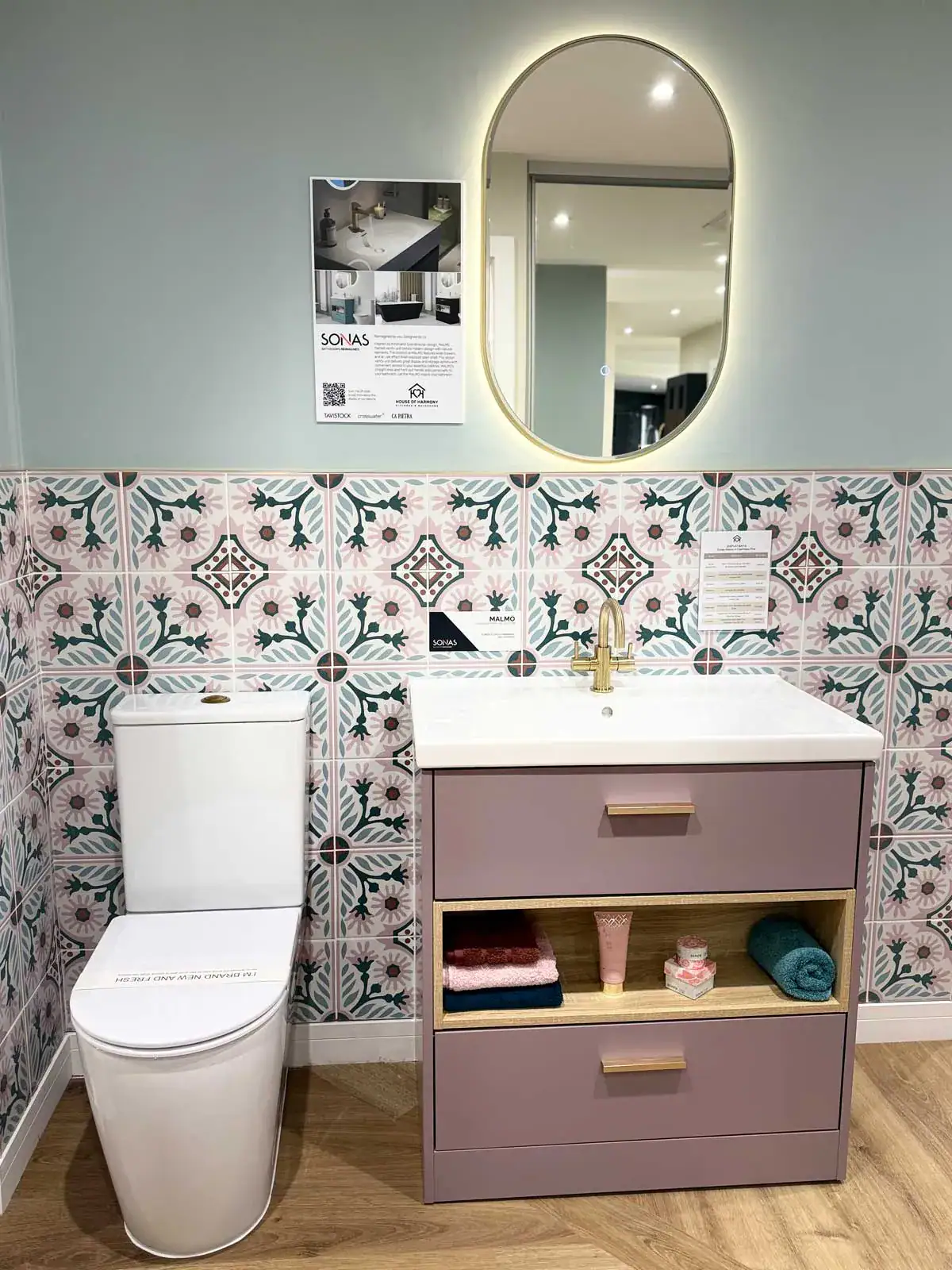 Bathroom Display 6 - Sonas Malmo in Cashmere Pink