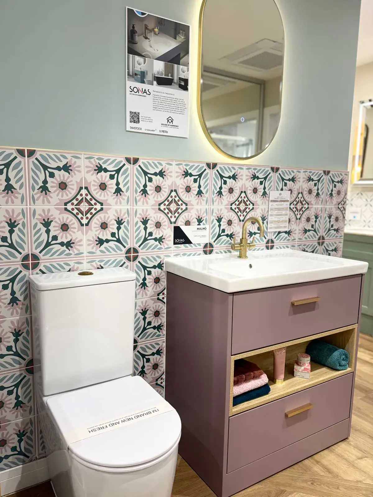 Bathroom Display 6 - Sonas Malmo in Cashmere Pink