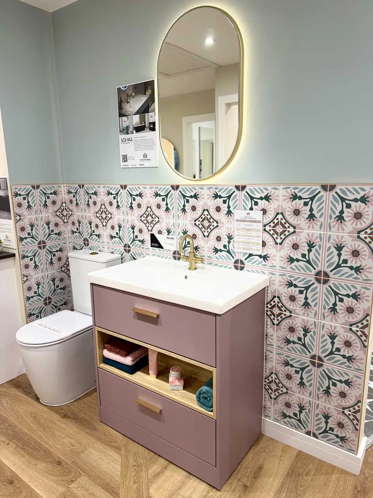 Bathroom Display 6 - Sonas Malmo in Cashmere Pink