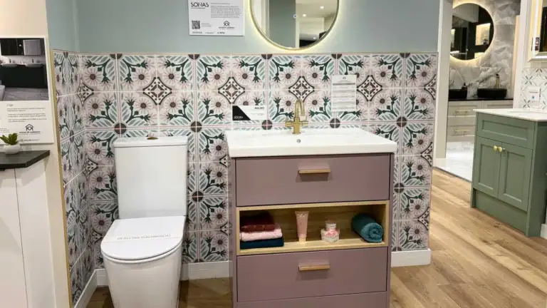 Bathroom Display 6 - Sonas Malmo in Cashmere Pink