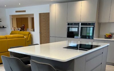 Schuller Alea satin lacquer kitchen in sand grey and truffle brown