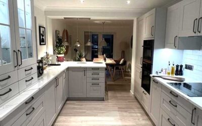 Schüller Finca Ash satin pore in Sand grey and Seashell white
